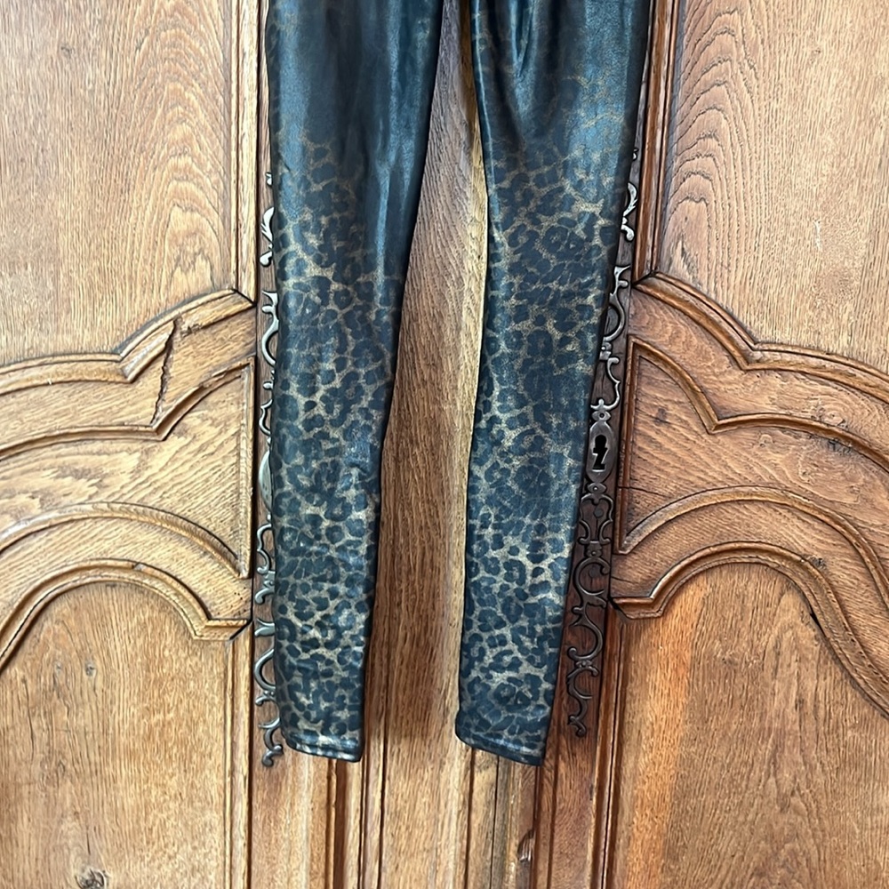 SPANX Faux Leather Metallic Leopard Cheetah Leggings - Picture 10 of 14